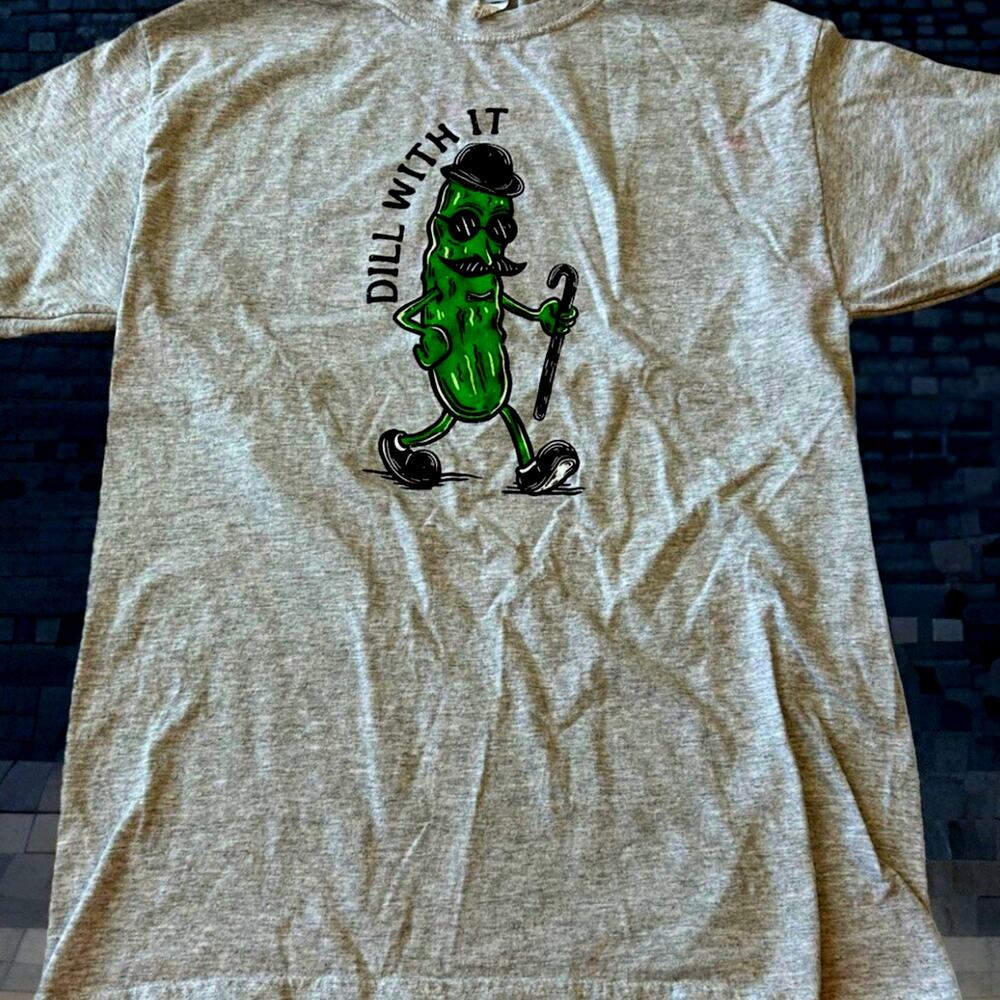 VTG Pickle Graphic T-Shirt Mens S Fruit Of The Loom “Dill W/ It” Funny Retro Y2K